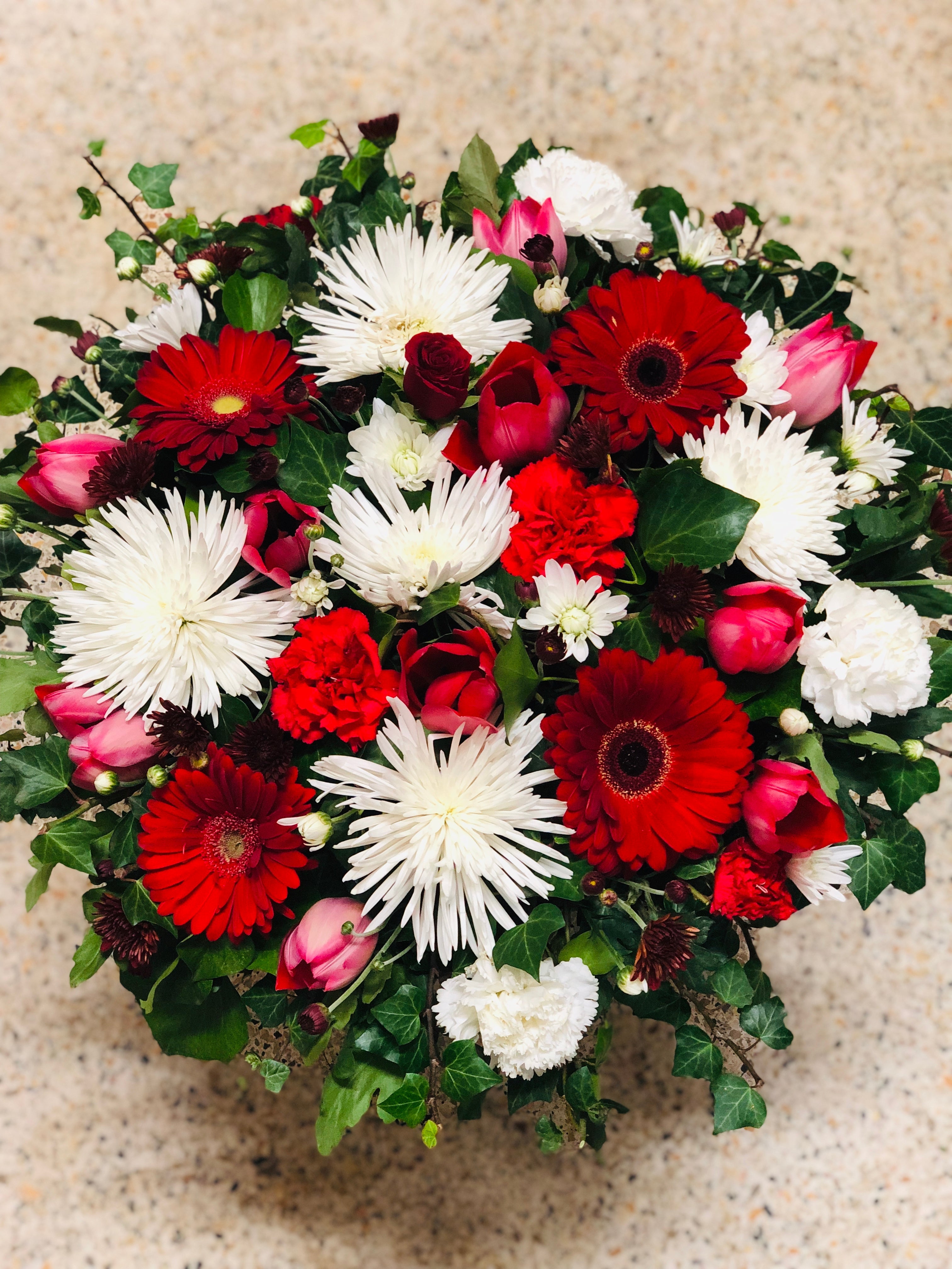 Funeral Wreath Round